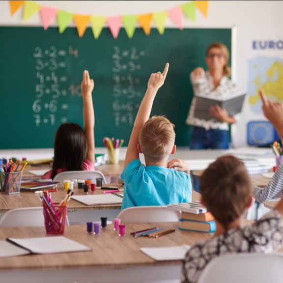 ÉCOLE MATERNELLE ET ÉLÉMENTAIRE FERMÉE JUSQU’À 14 H