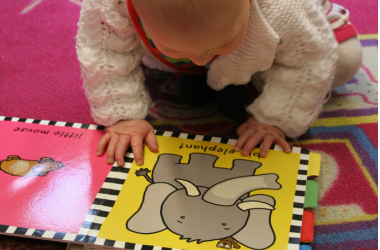 Séance bébé lecteurs avec tapis de lecture cirque